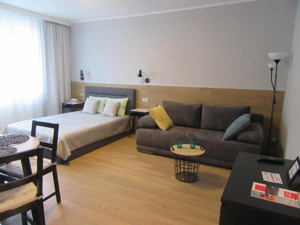 Four Seasons With Parking Place Apartmán