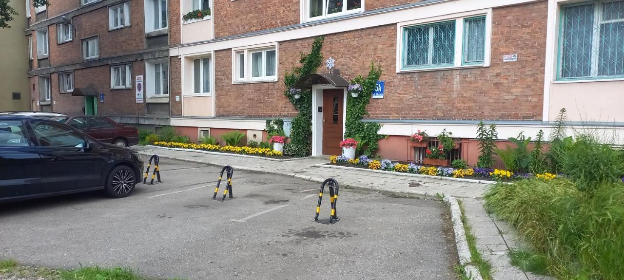 Four Seasons With Parking Place Apartmán *