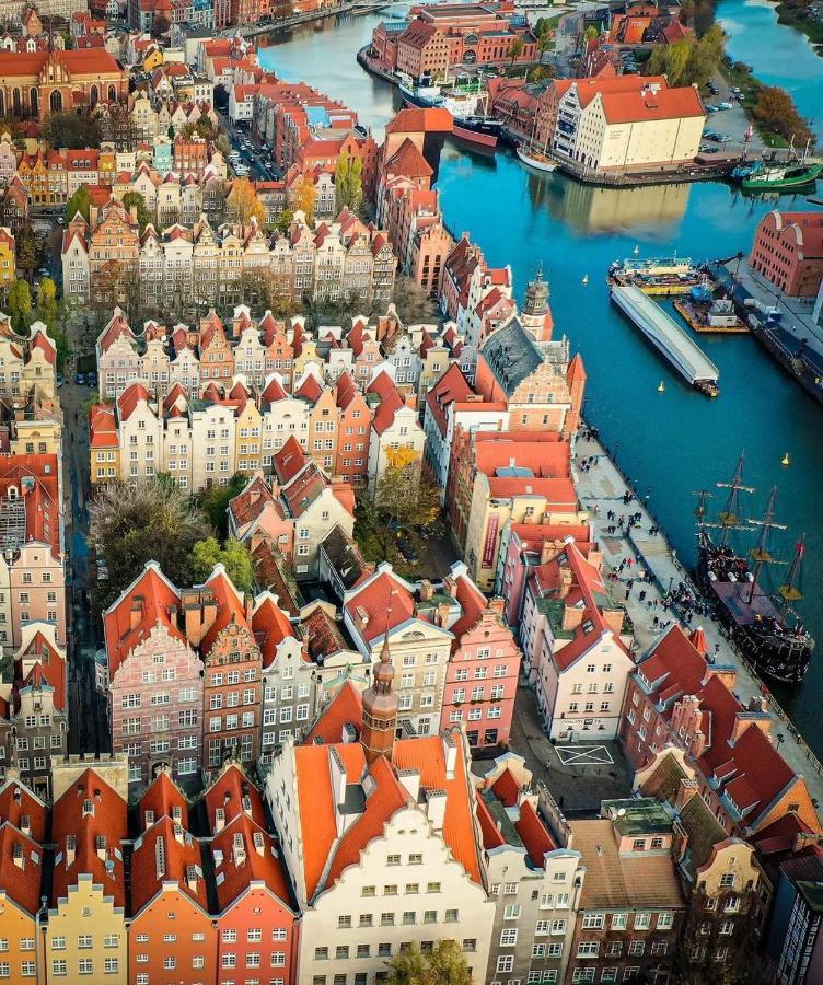 Four Seasons With Parking Place Apartment Gdansk